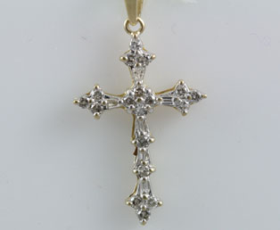 Estate Diamond Cross