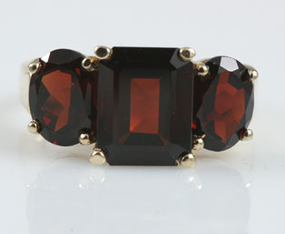 Three Garnet Gold Ring