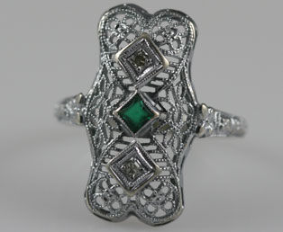 Deco Emerald Filigree Ring