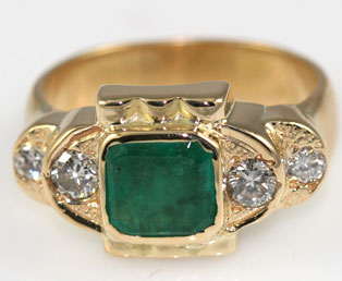 Emerald Diamond Ring
