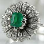 Art Deco Emerald Flower Ring
