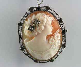 Antique Cameo Shell Brooch