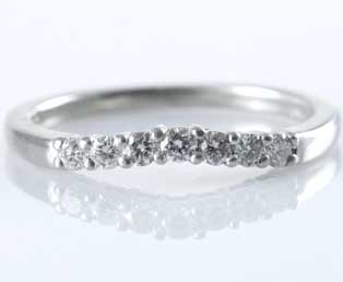 Curved Diamond Wedding Ring